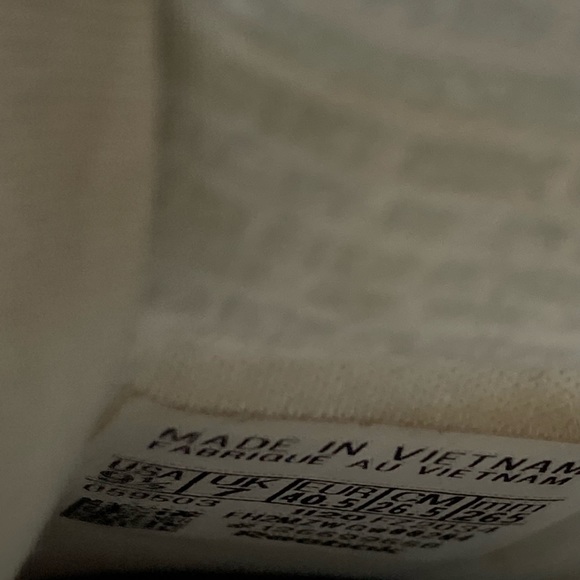 Reebok Princess Sneakers - Picture 6 of 9